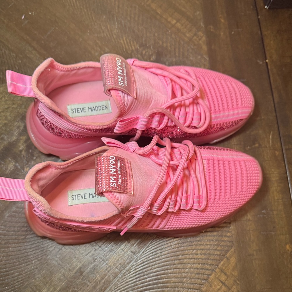 Steve Madden women’s maxima shoes